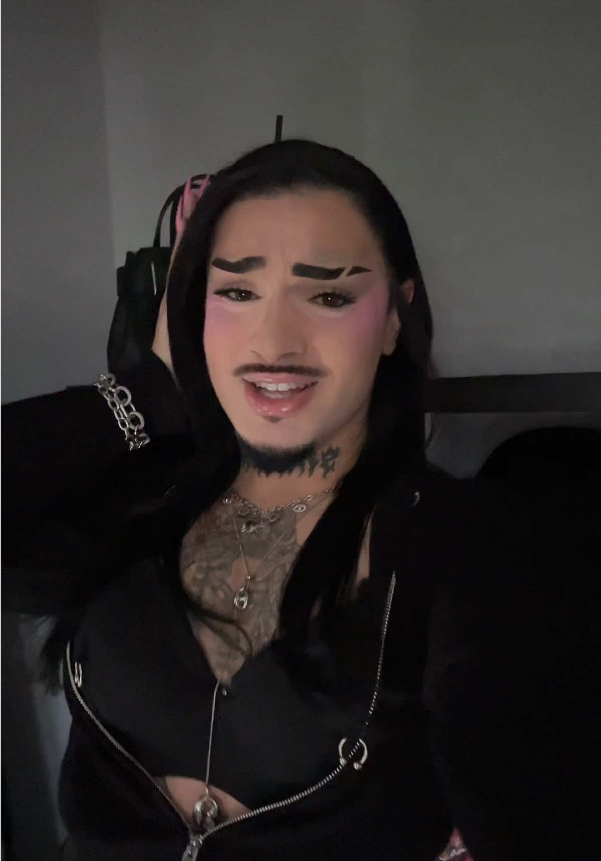 @𝐢𝐜𝐲 𝐠𝐨𝐫𝐠𝐨𝐧🐍