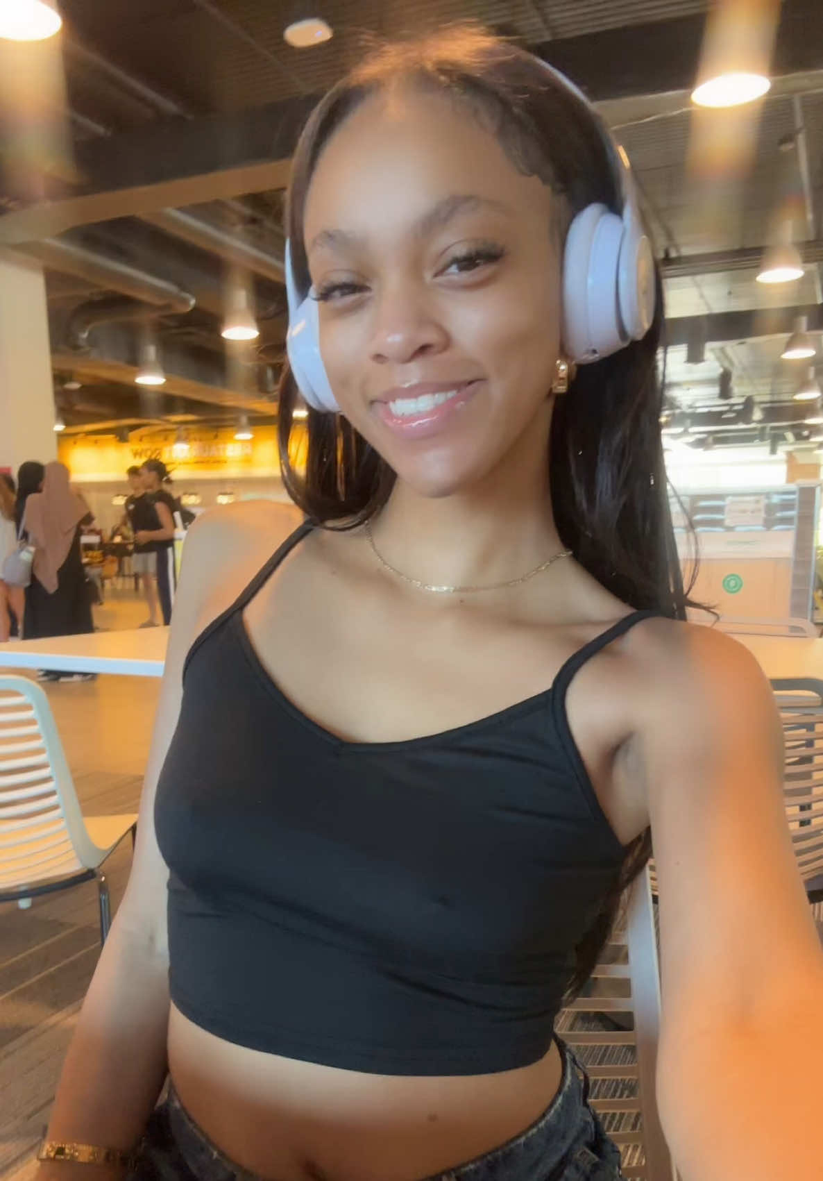 @😚
