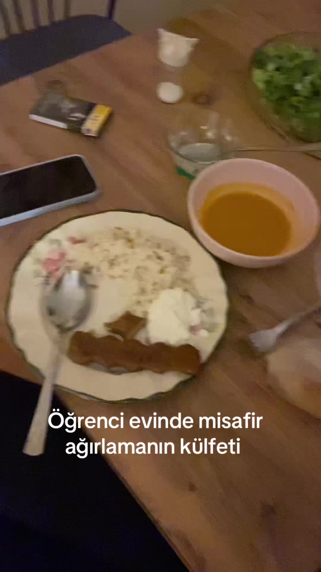 @Elifakyurekaşkm