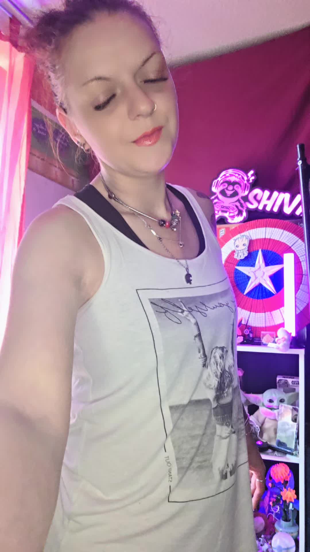 @Shiva_Faultier_Queen 🦥👑