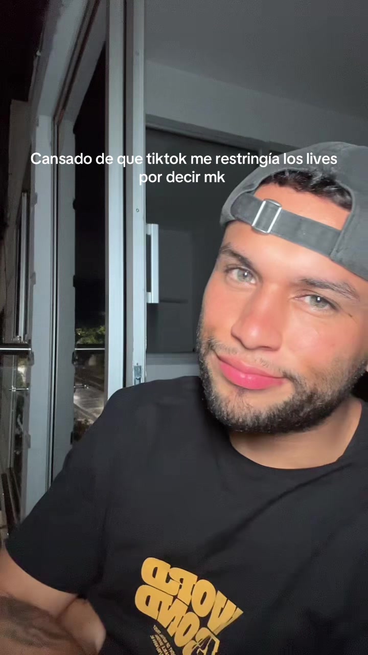 @S N O O Y Z