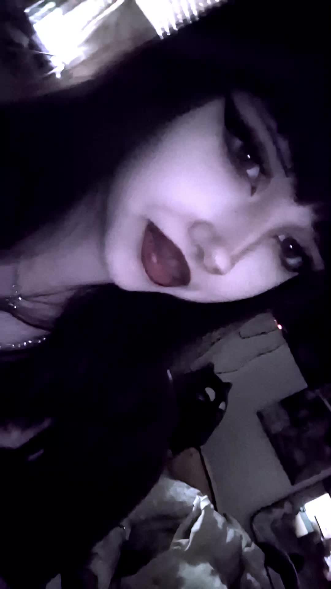 @𝓒𝓾𝓹𝓲𝓭𝓼𝓢𝓸𝓶𝓮𝓸𝓷𝓮  💤