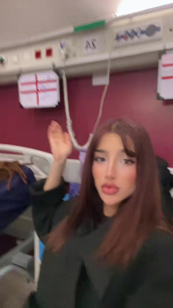 @Mahtabmahroyan
