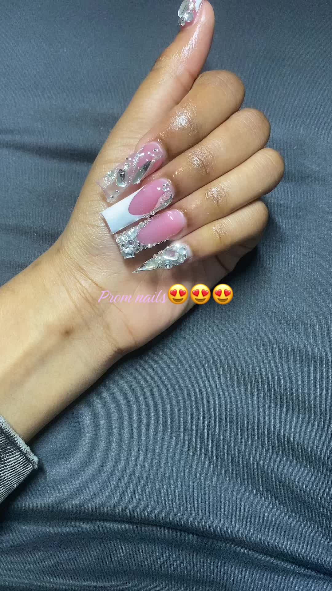 @HK🎀