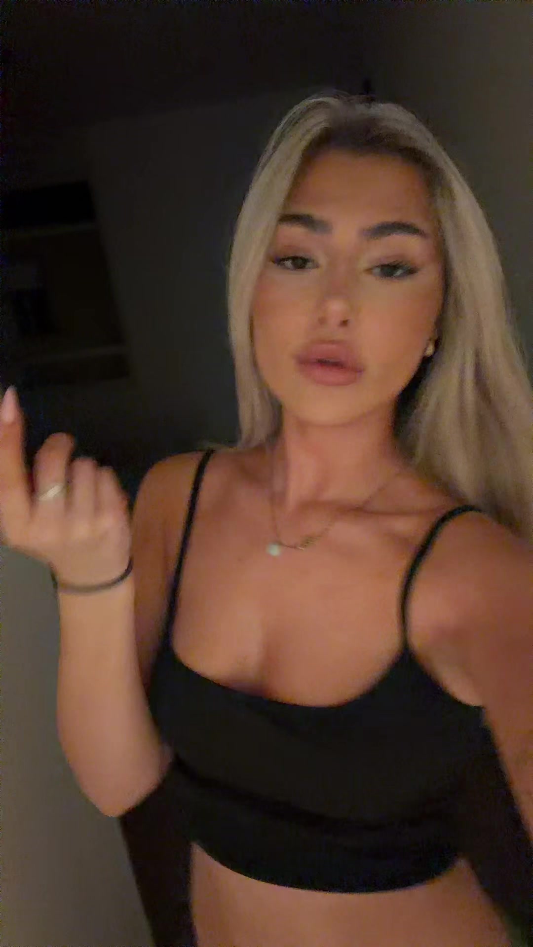 @blondiexbabe