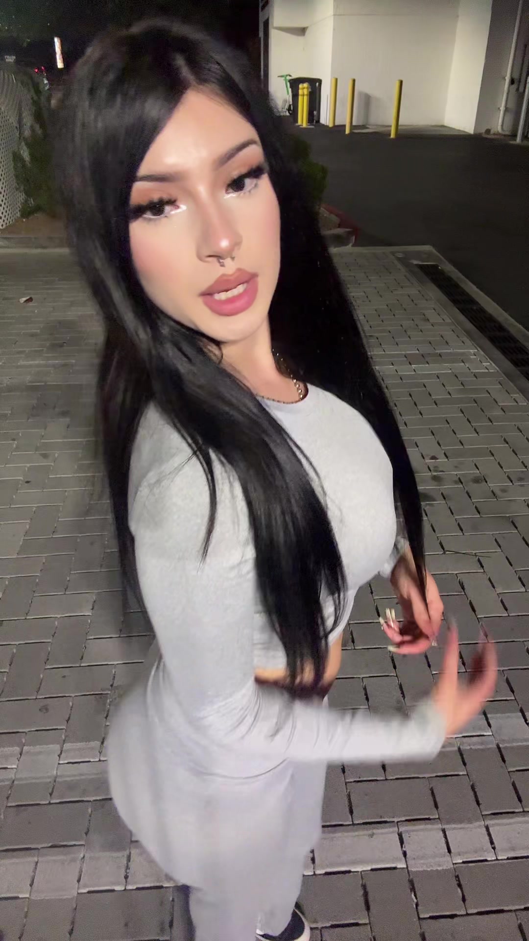 @itskiraswrld
