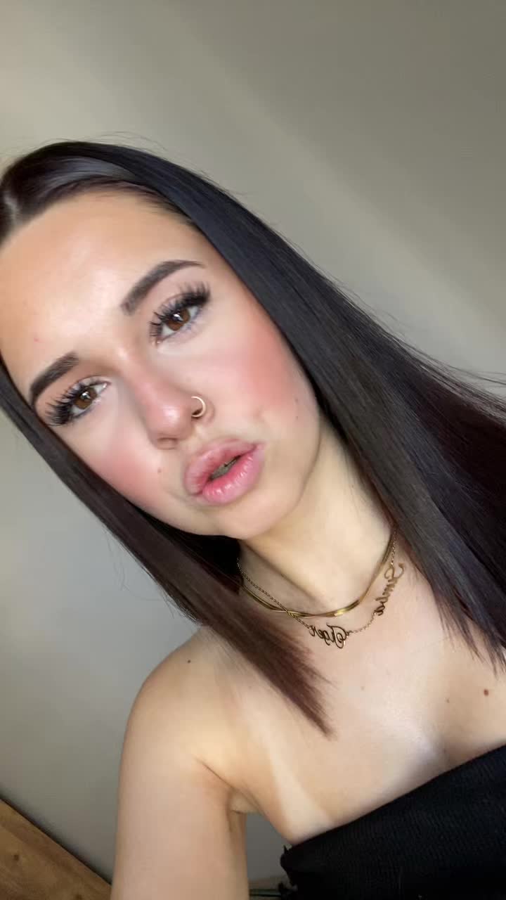 @_ 𝓢𝓮𝓵𝓲𝓷𝟕.𝟏