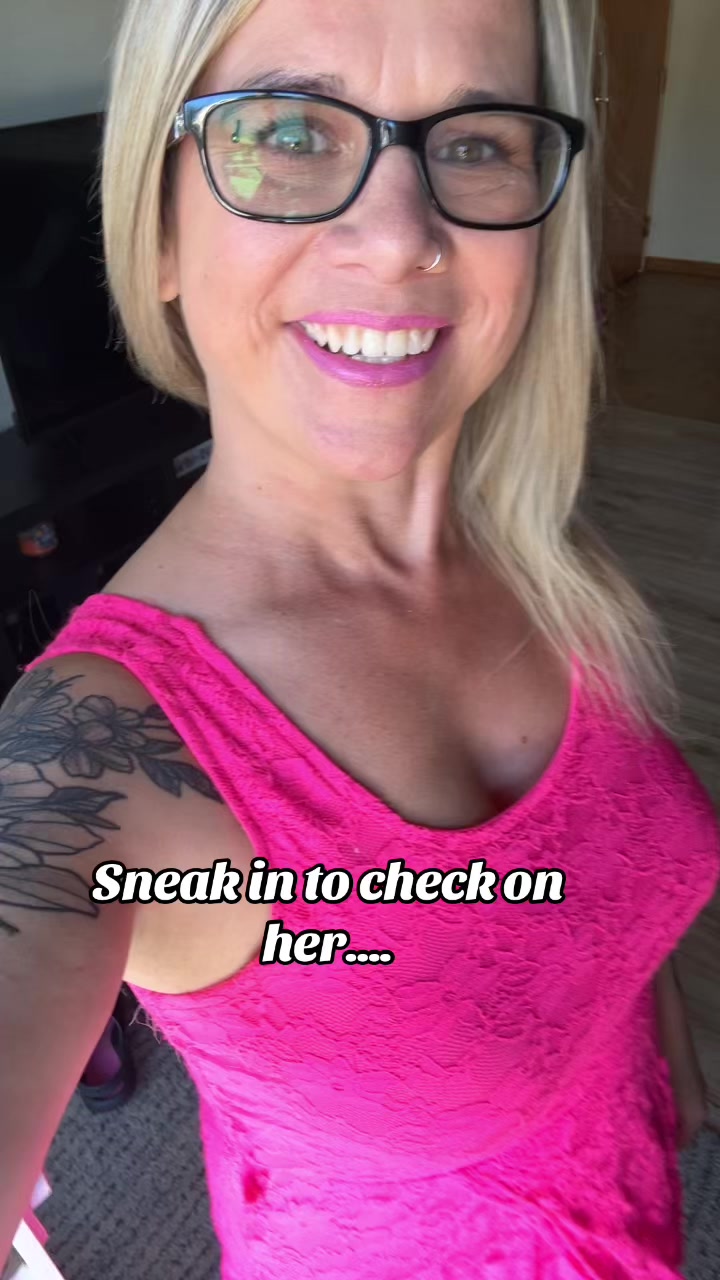 @Hotmomvibes