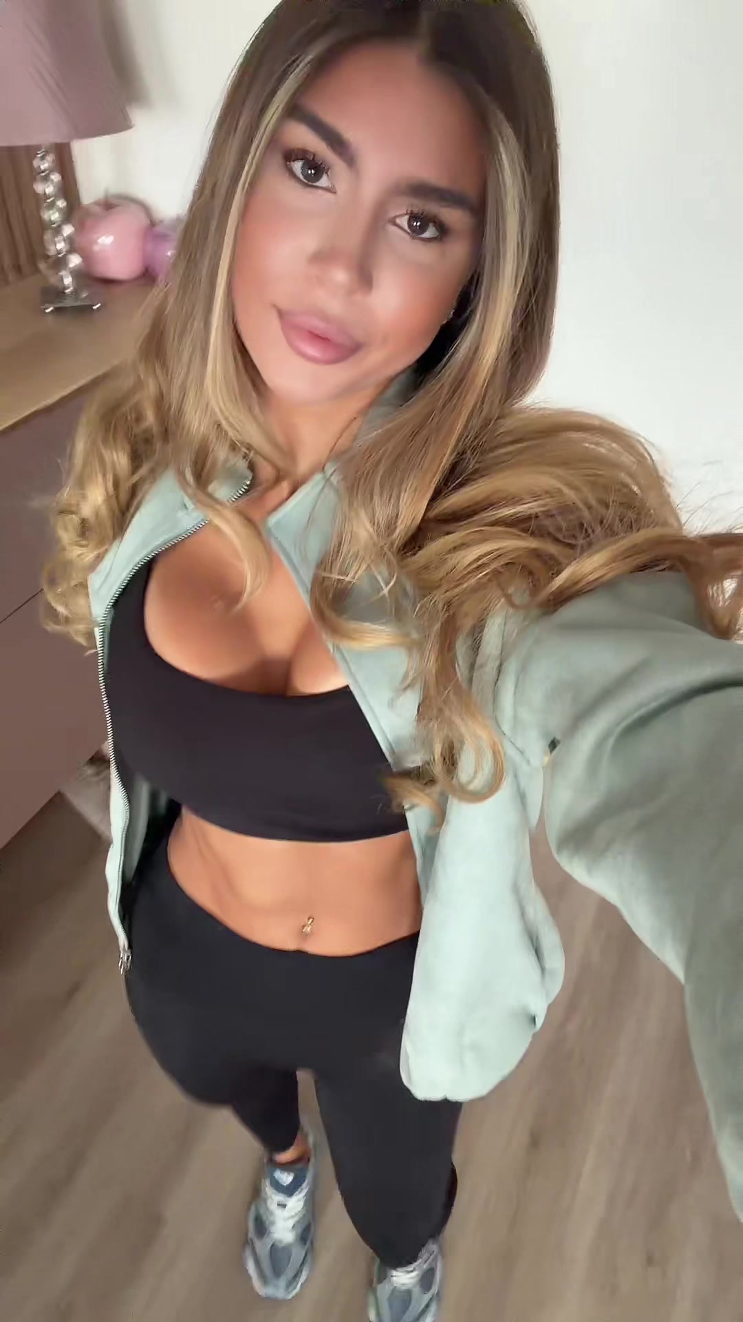 @yaezminn