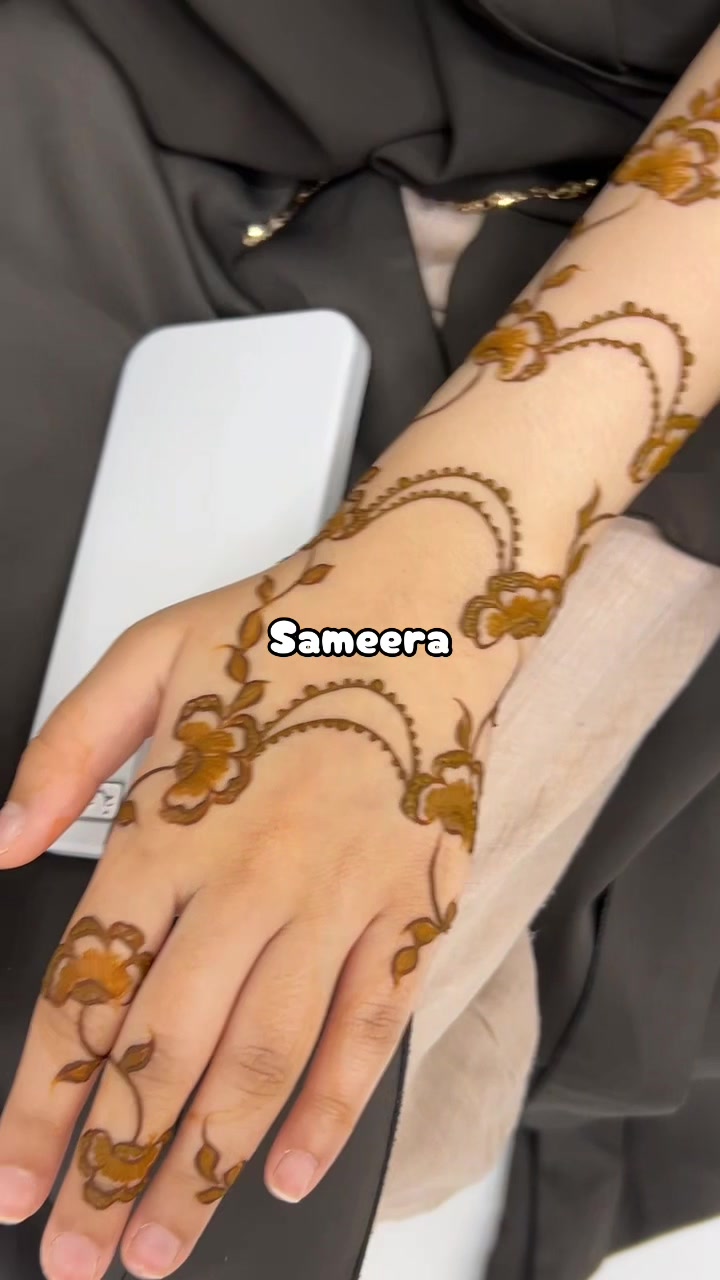 @hennaArtist Samee🖤