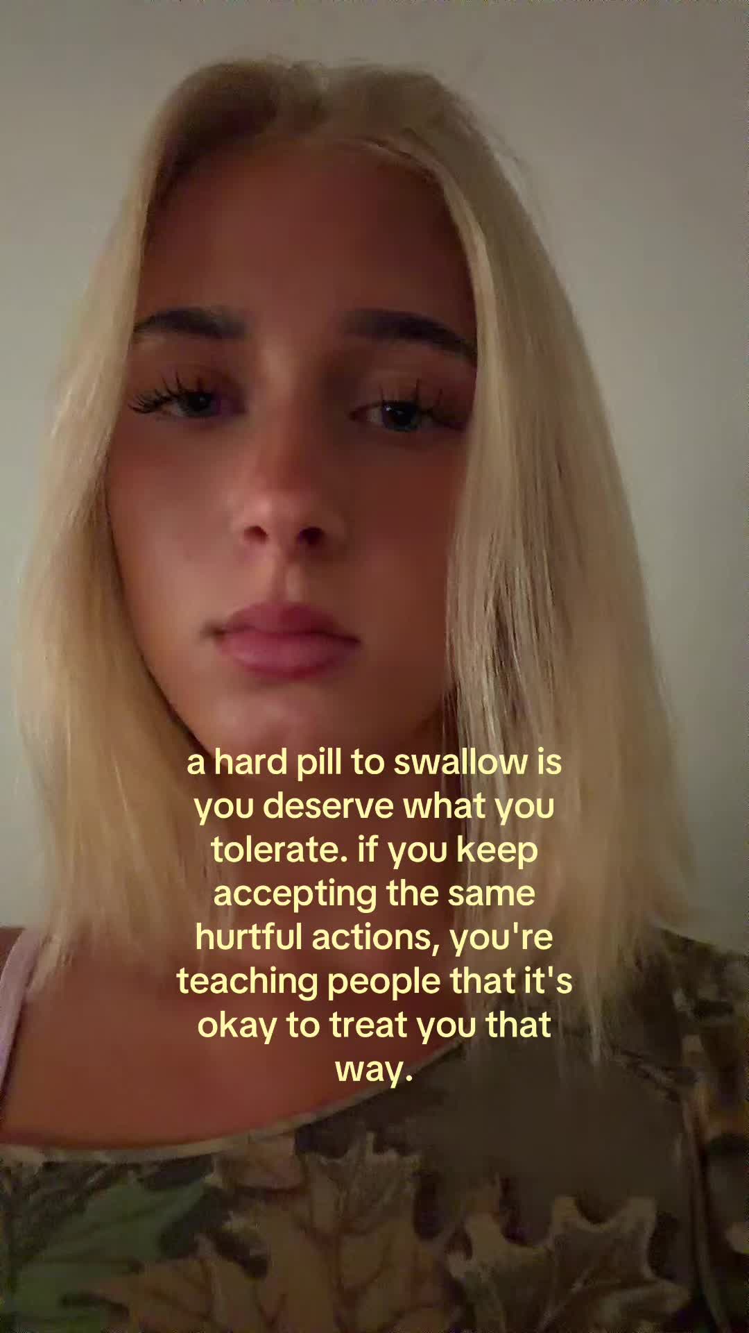 @theelliebarker