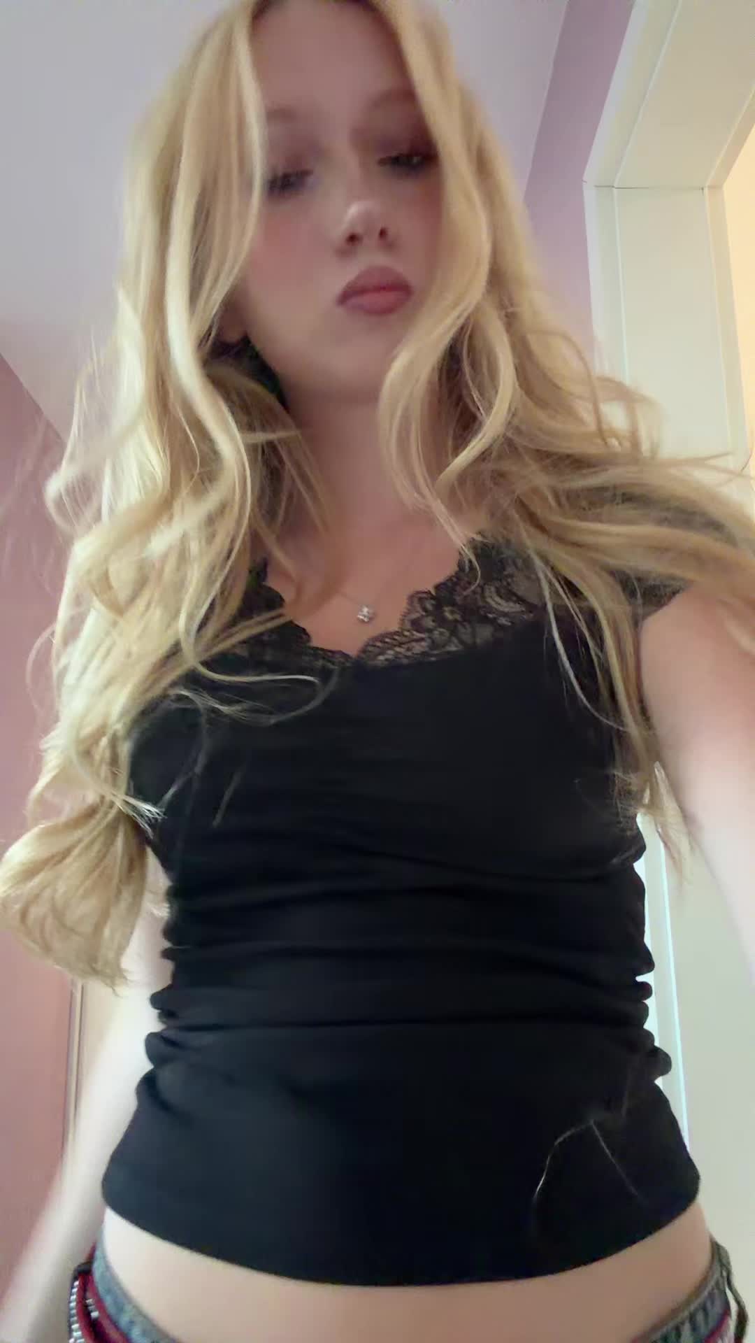 @Lillyyy