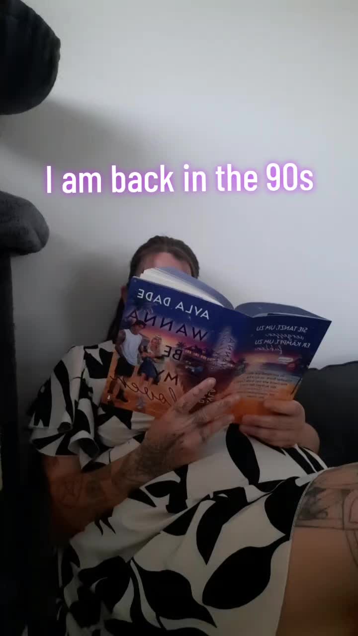 @Michelle Reads ✨️