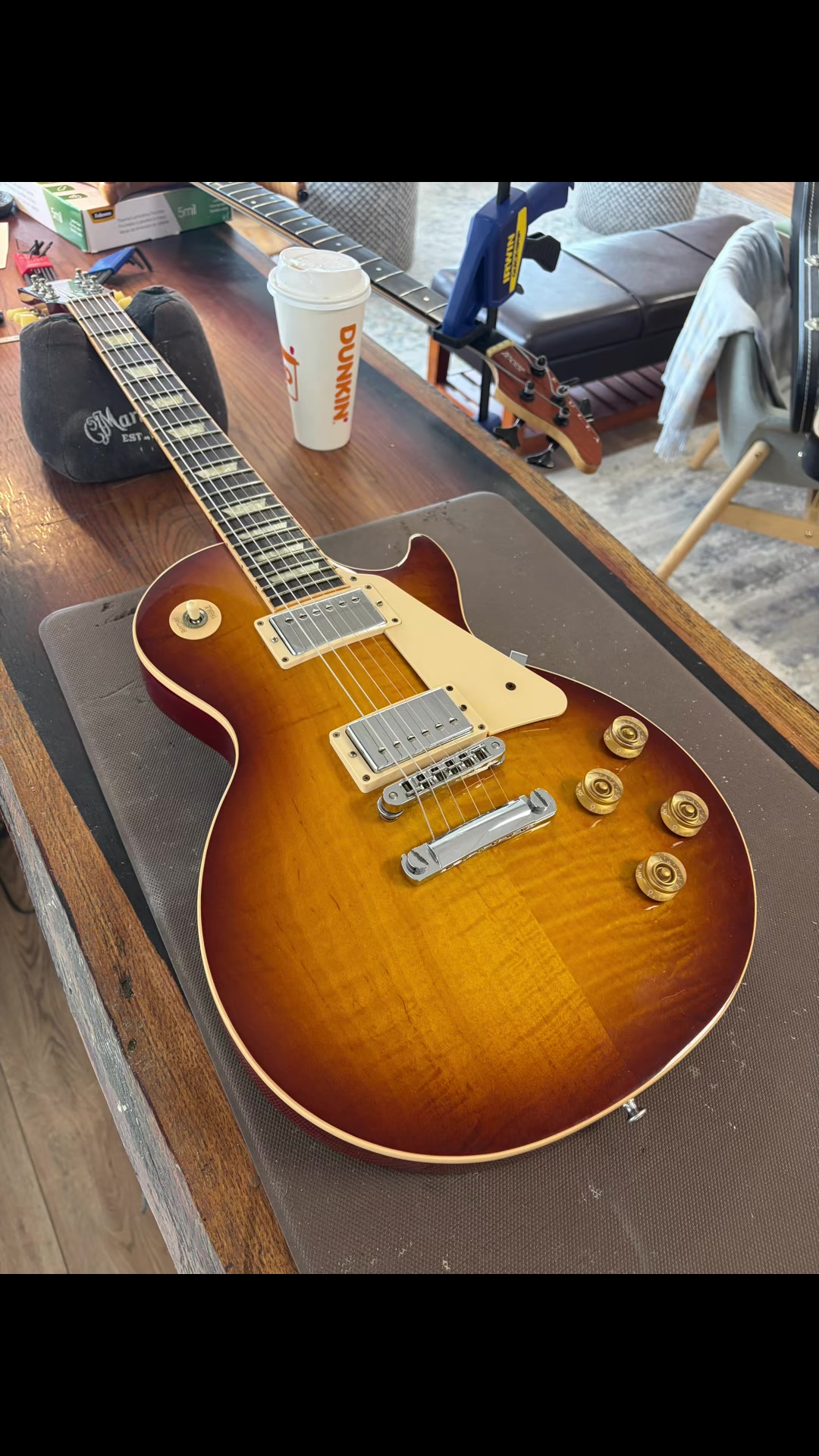 @The Crossroads Guitars and Art