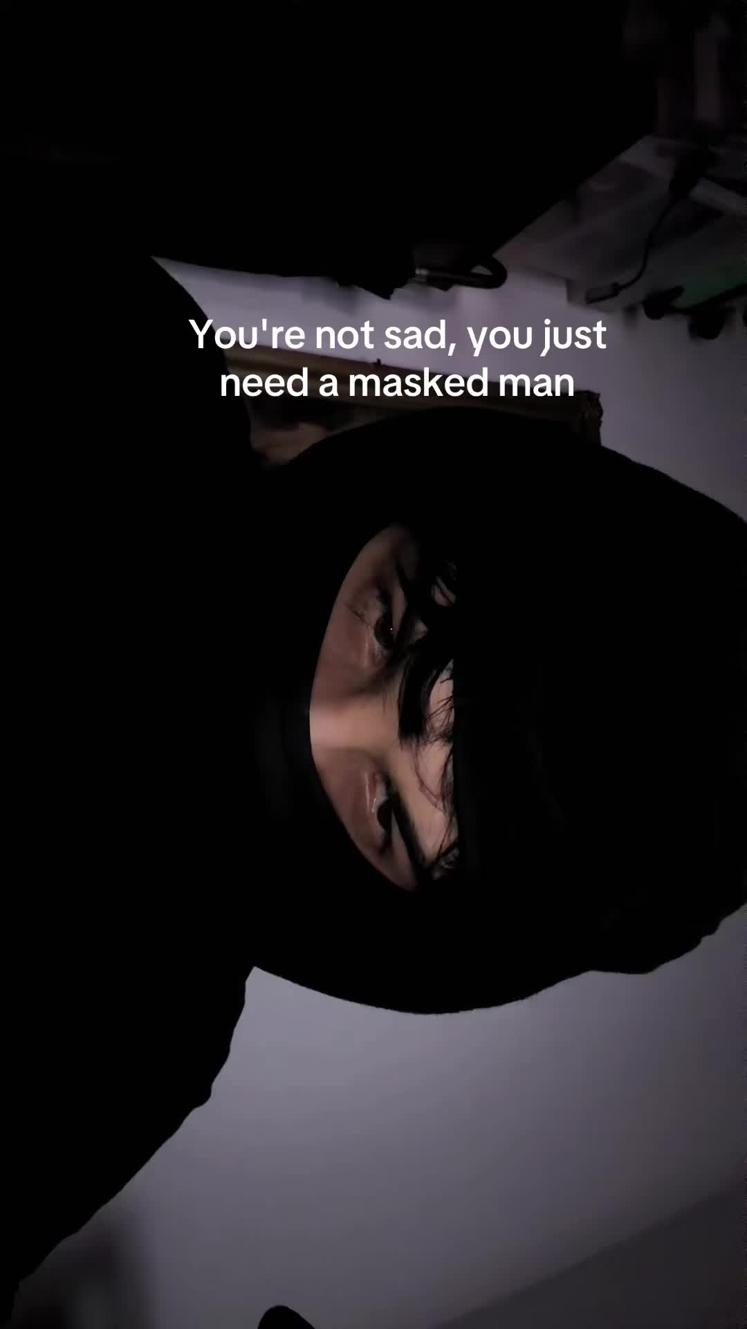 @yourmaskwhoelsee