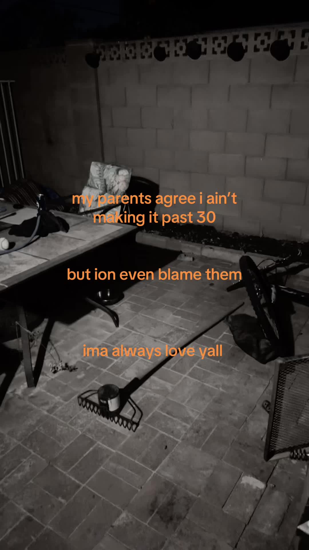 @937