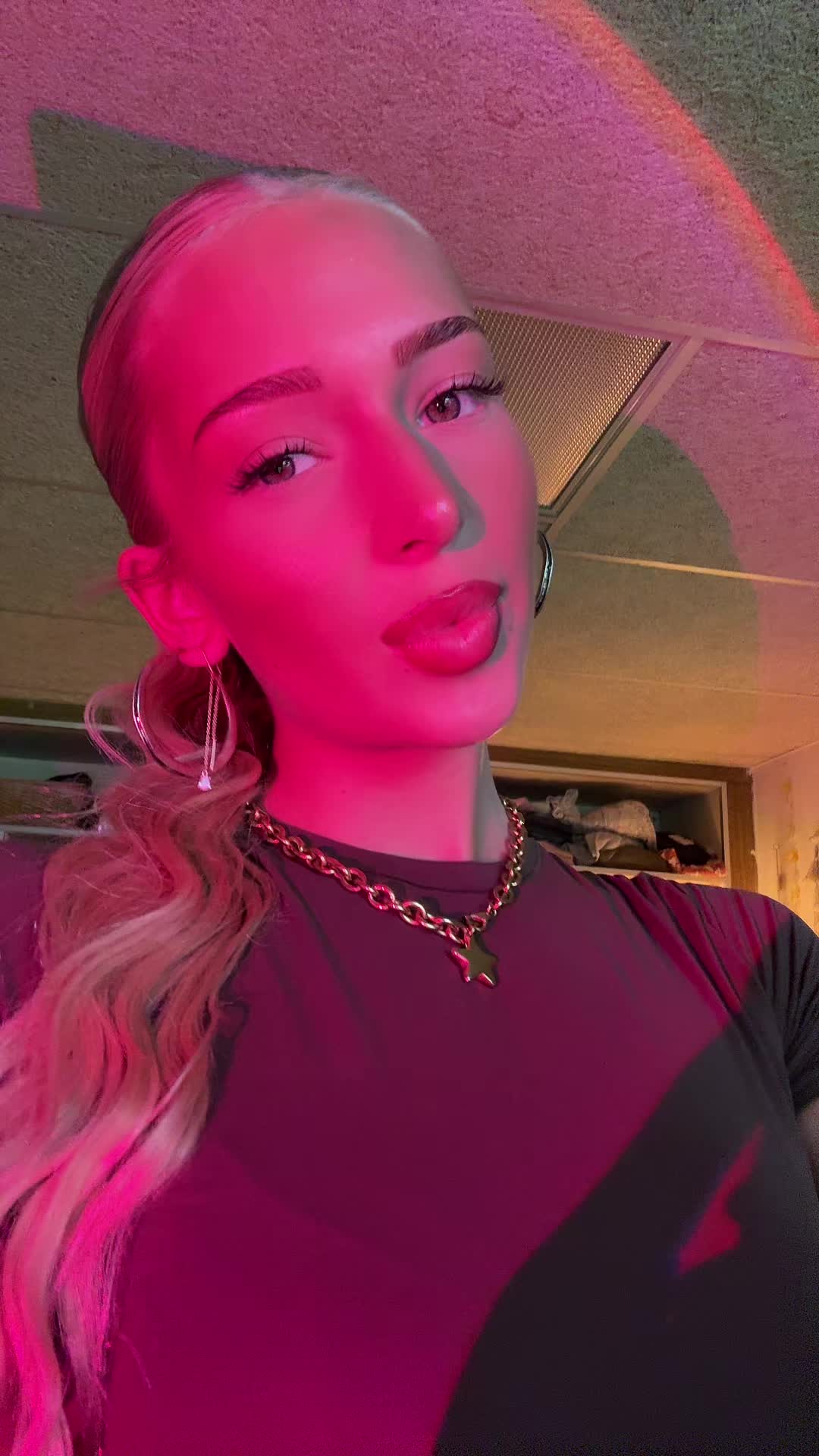 @zo&euml;