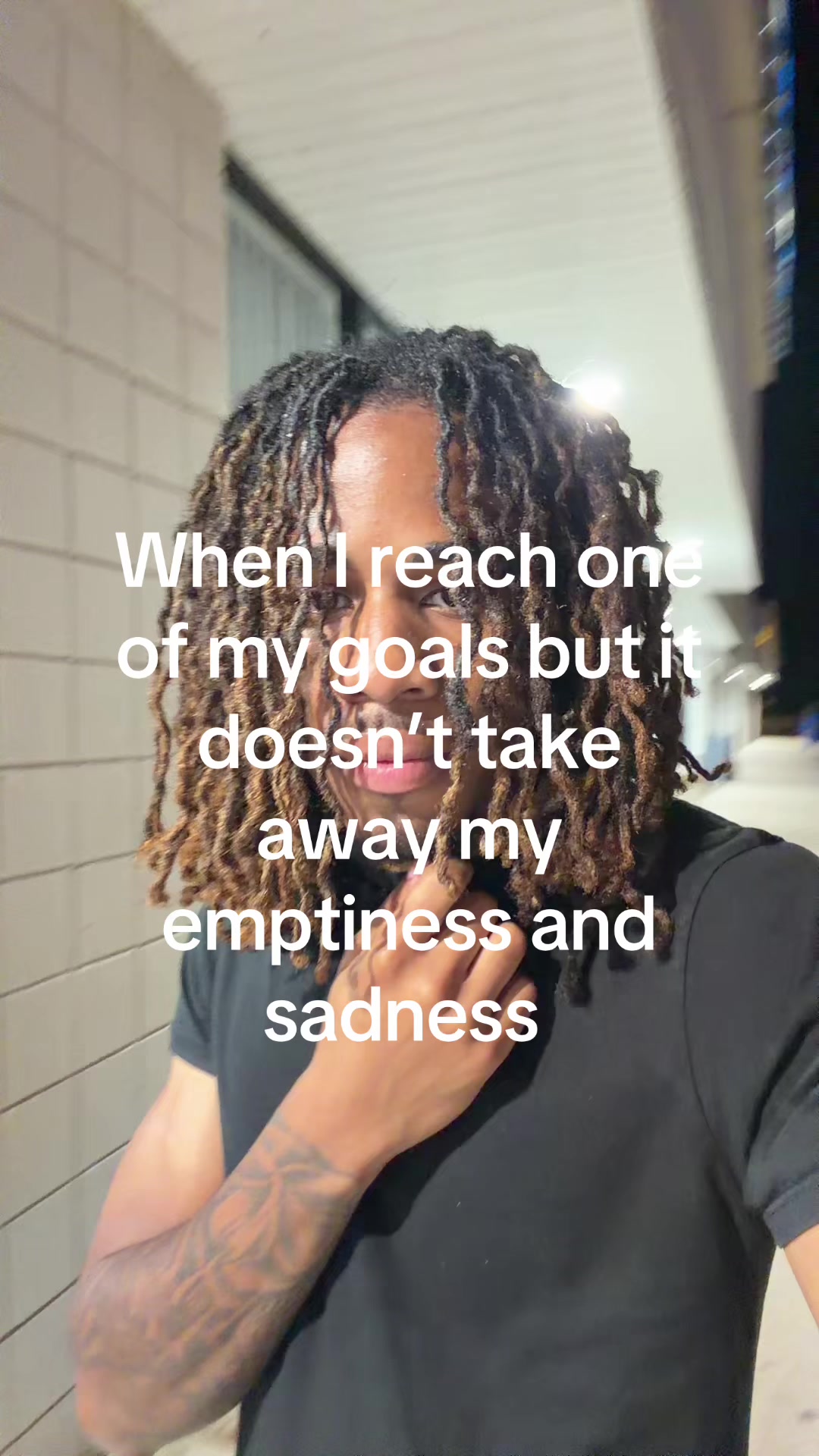 @…