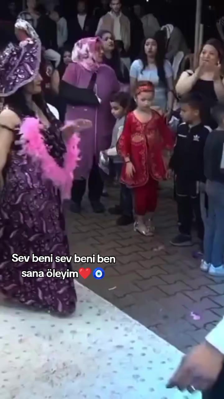 @Ece Ekici🐅