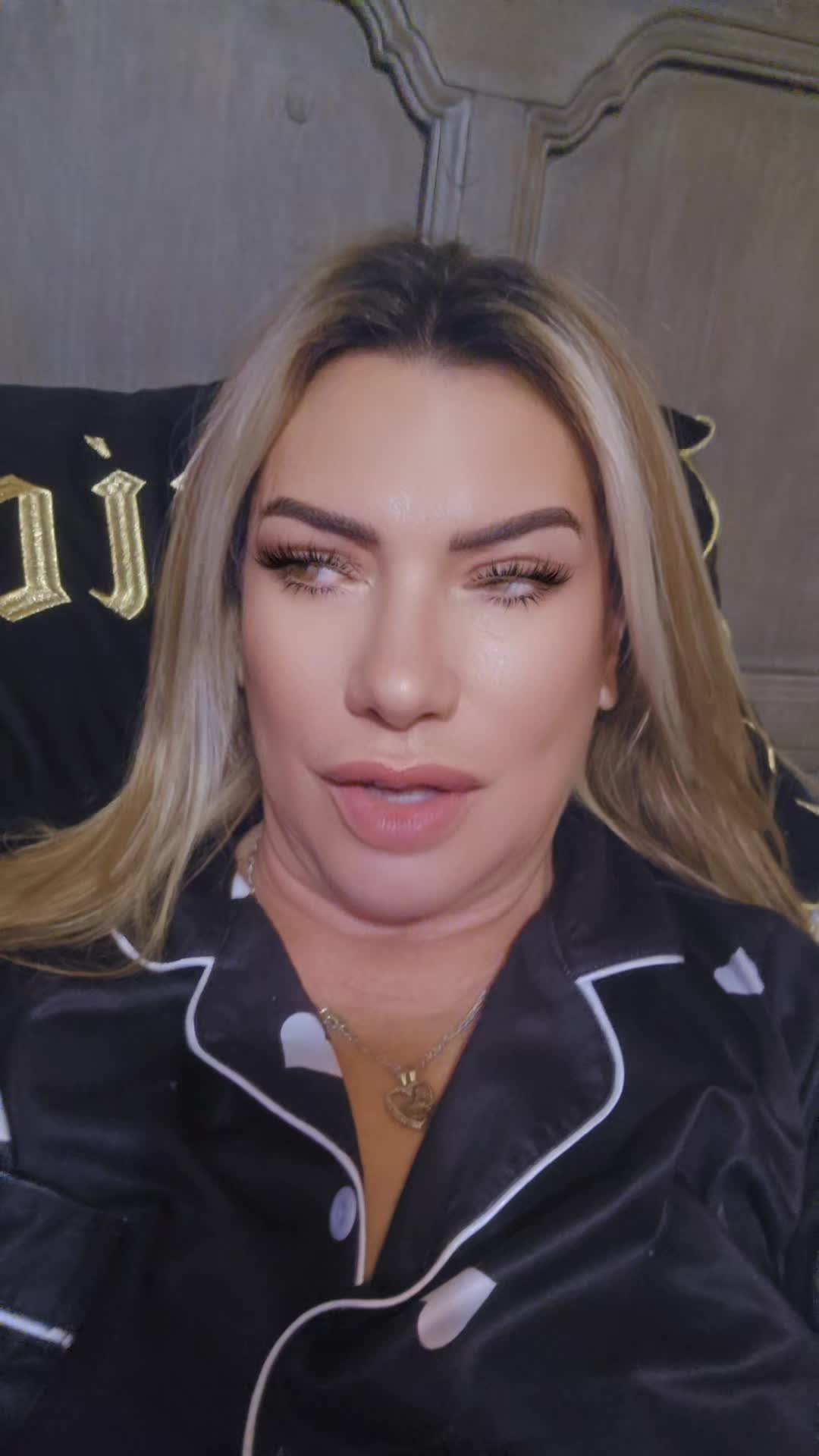 @isabella salazar bikini girl