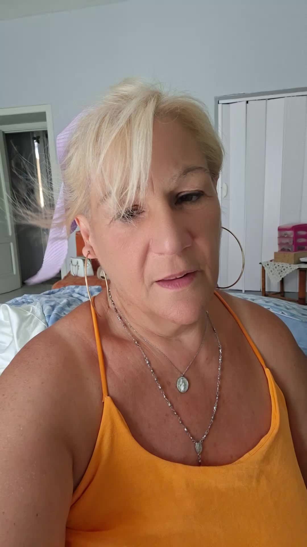 @angela