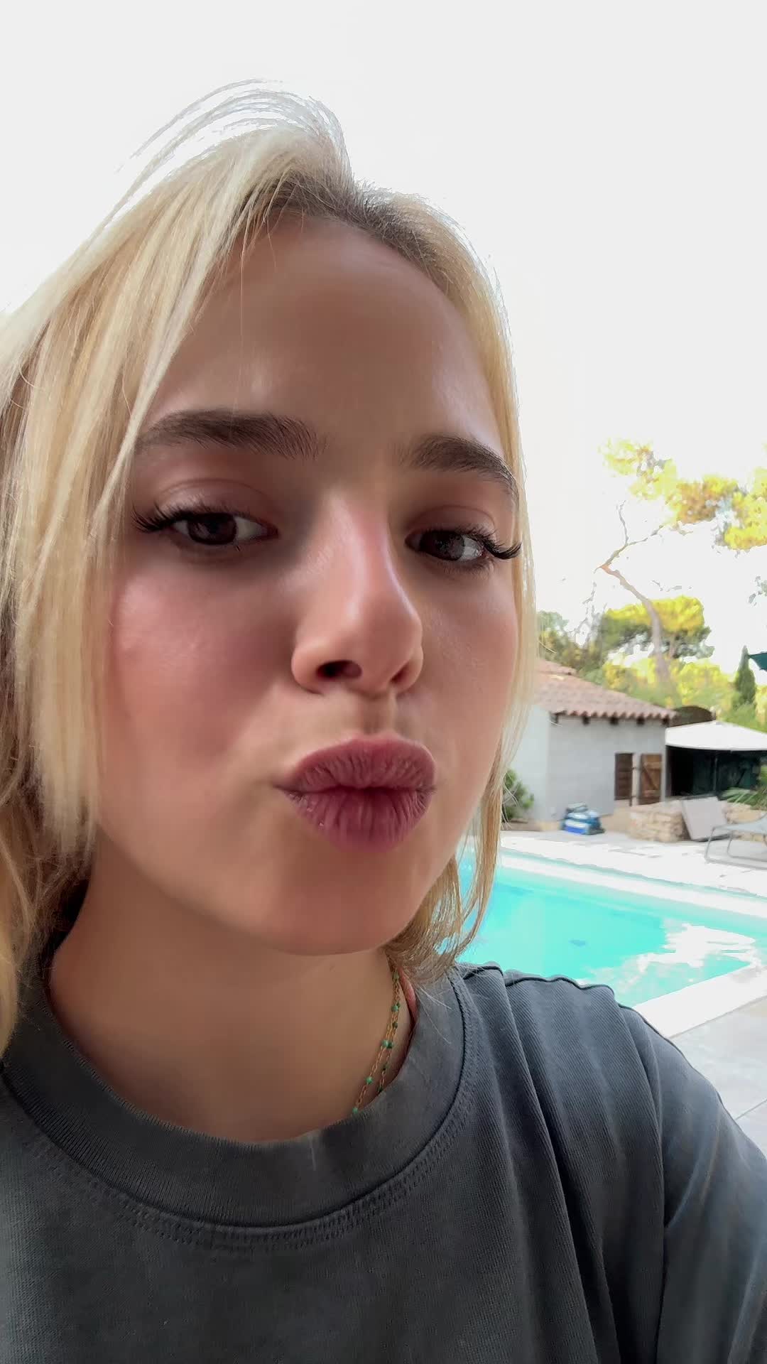 @Blondieee