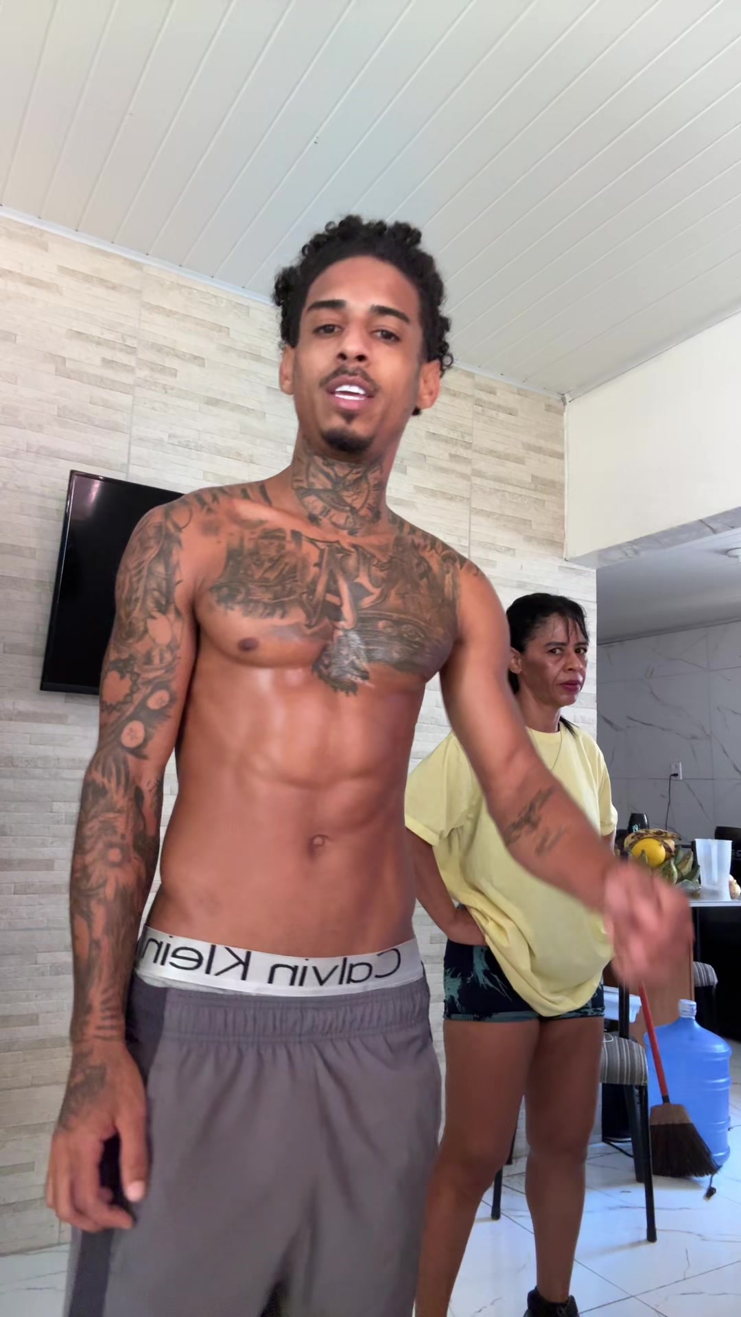 @MANOTRUTAA