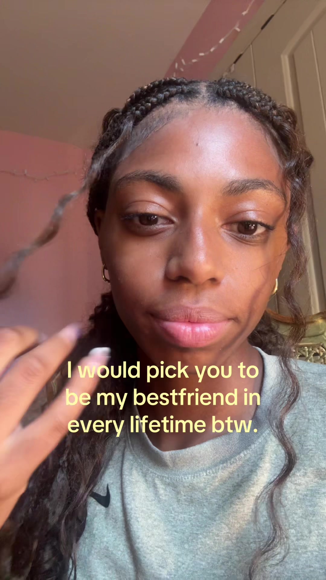 @shaniya ᥫ᭡.