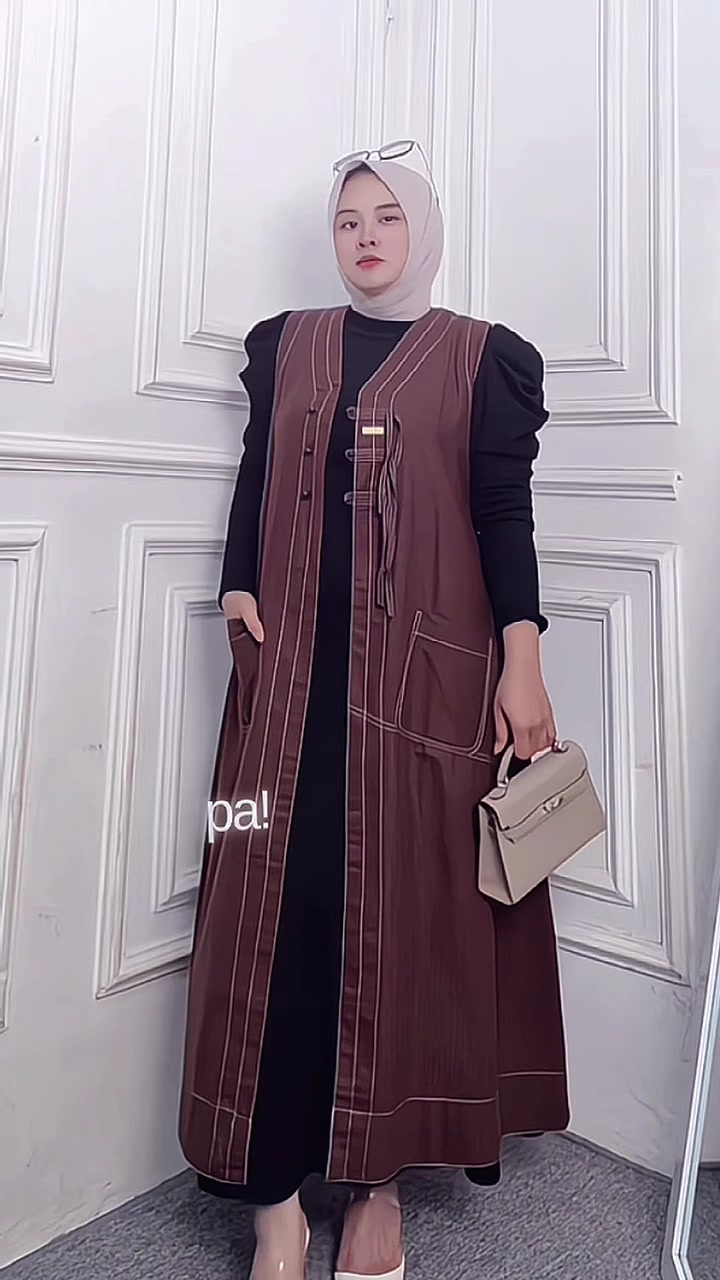@Raisa Collections