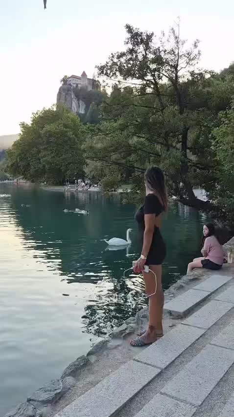@Yuni