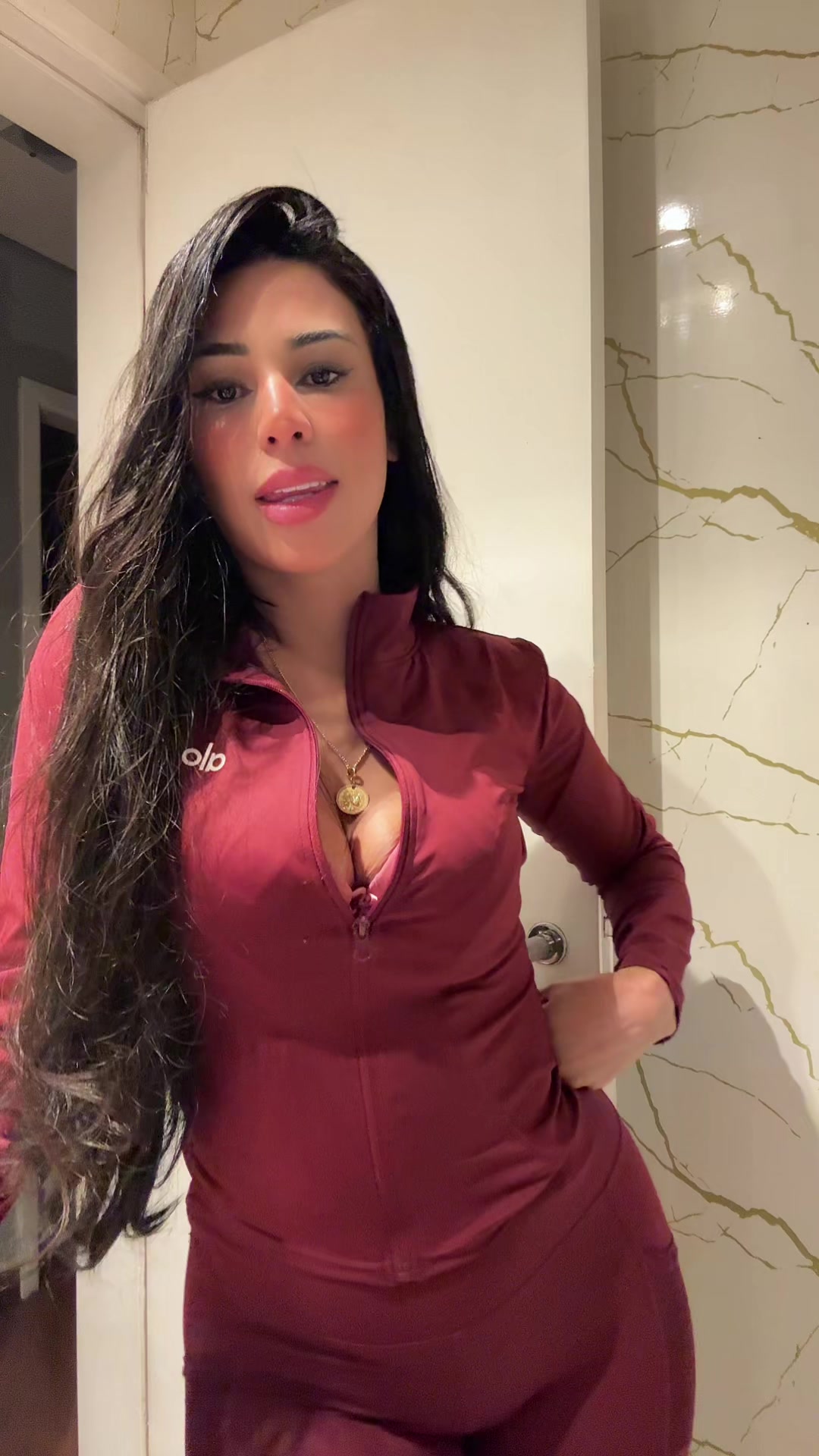 @nicolykardash