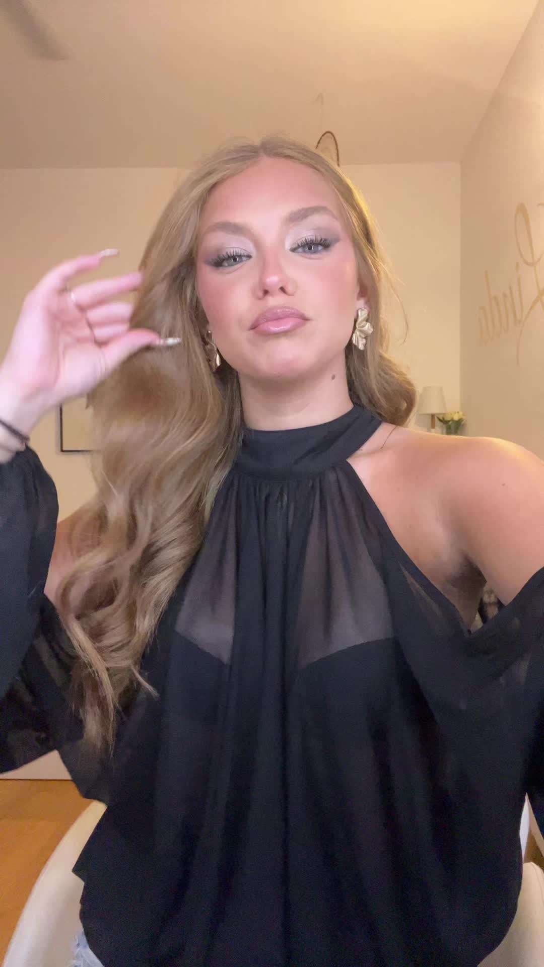 @lindavellani