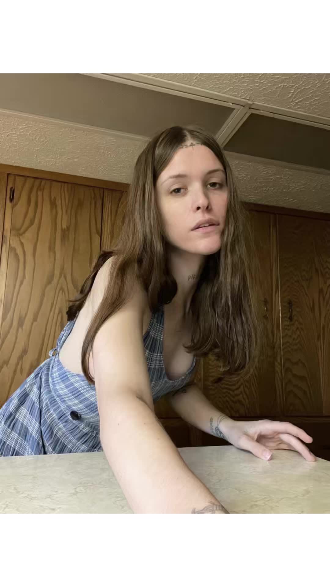 @𝒩