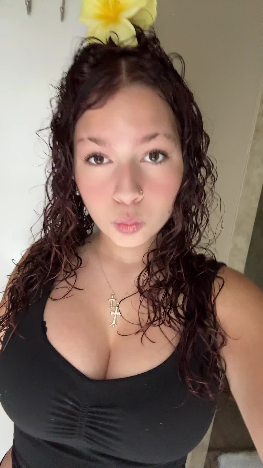 @𝒞 ᥫ᭡.