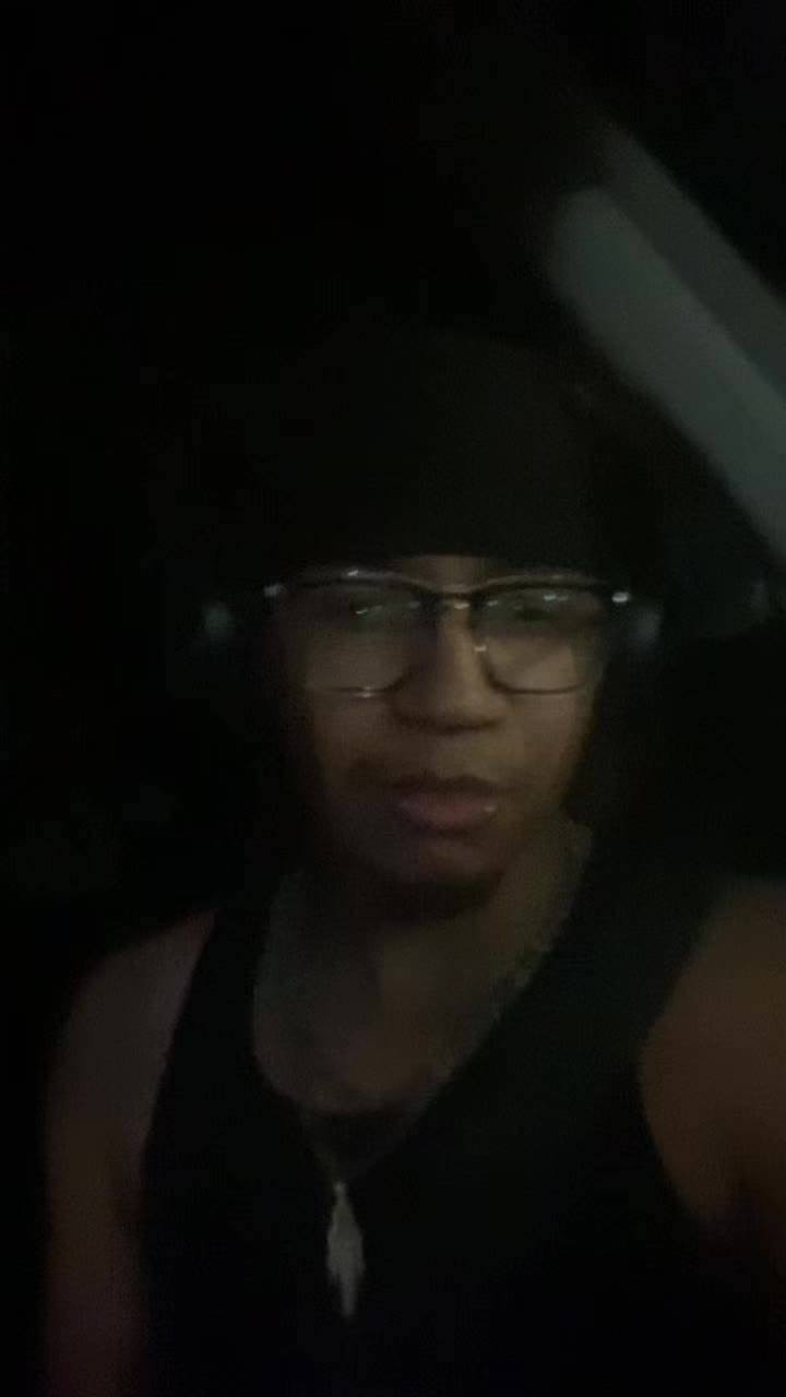 @whoz_twistann