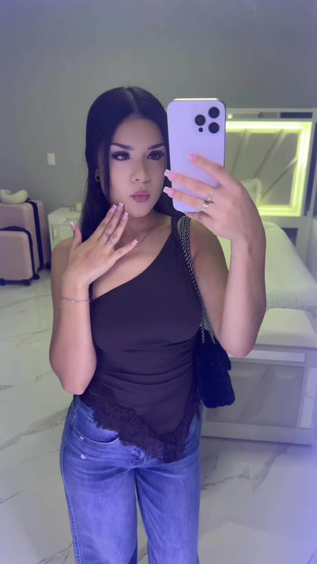 @Maria Buenrostro