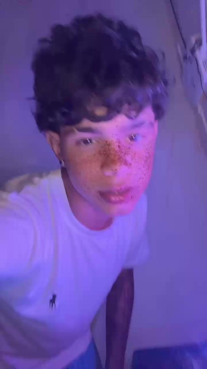 @Sebastián👑