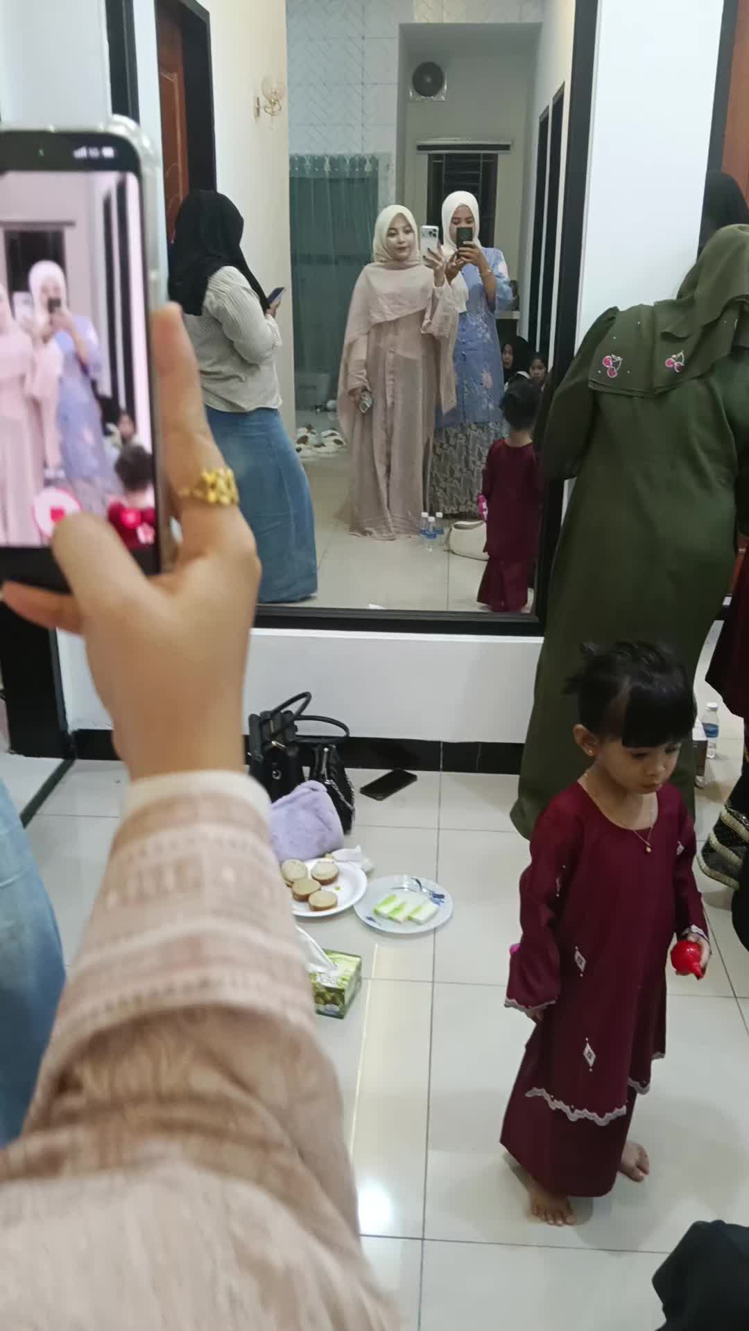 @Bu Ri Ya