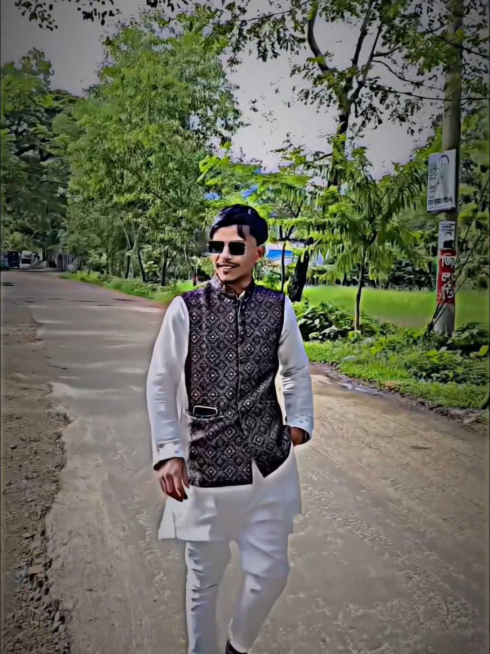 @জাতির ফিসলা চাচ্চুু প্লাস 🤭🤭