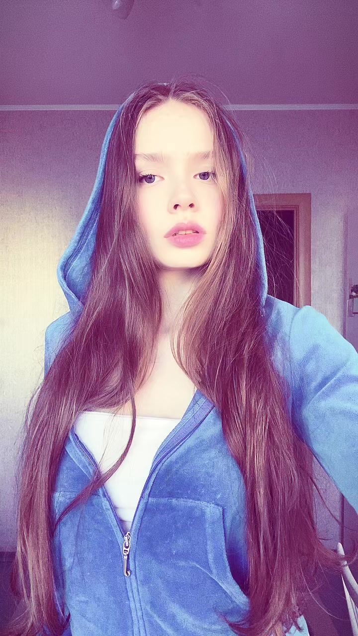@юля