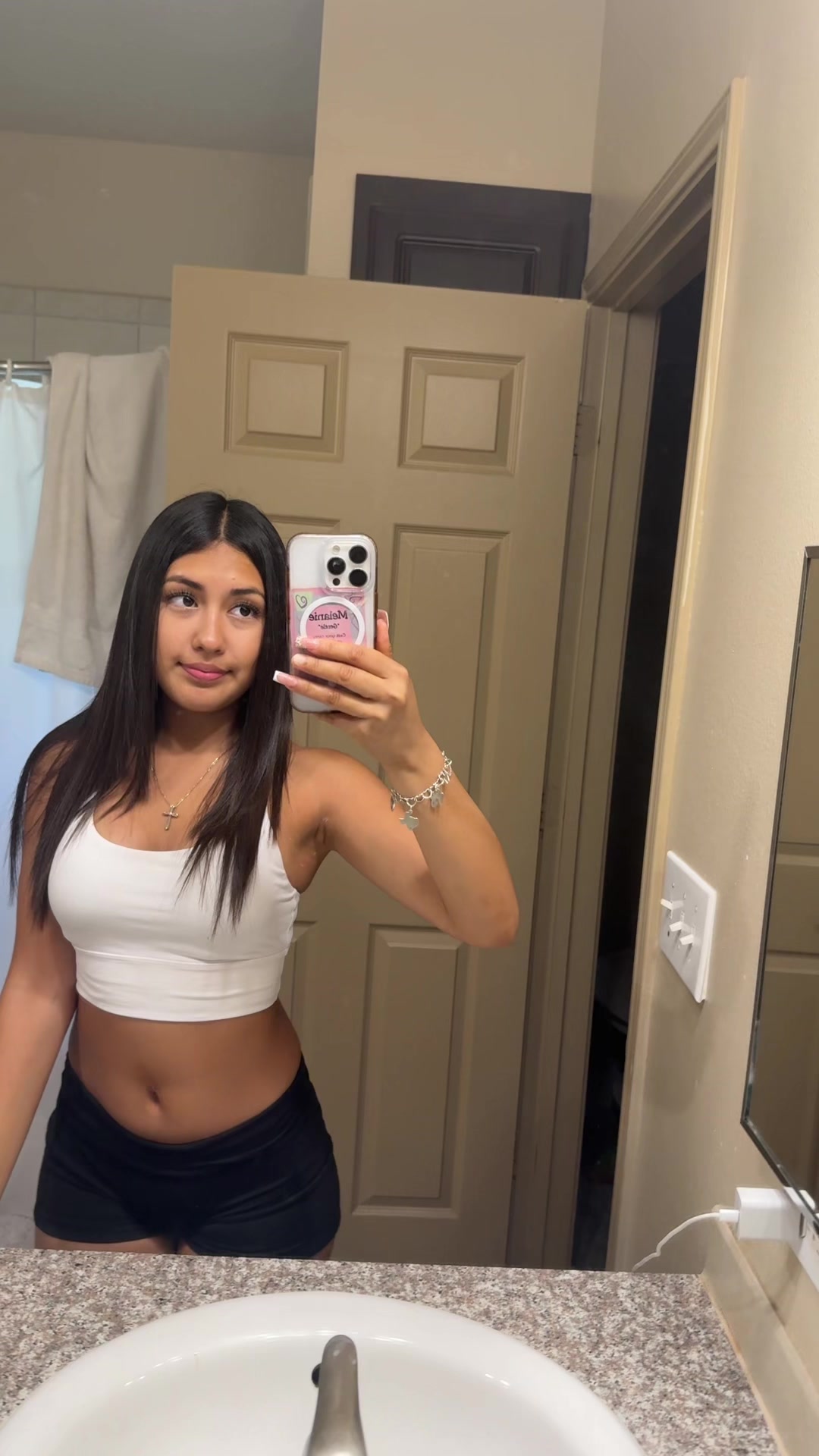 @⊱✿⊰