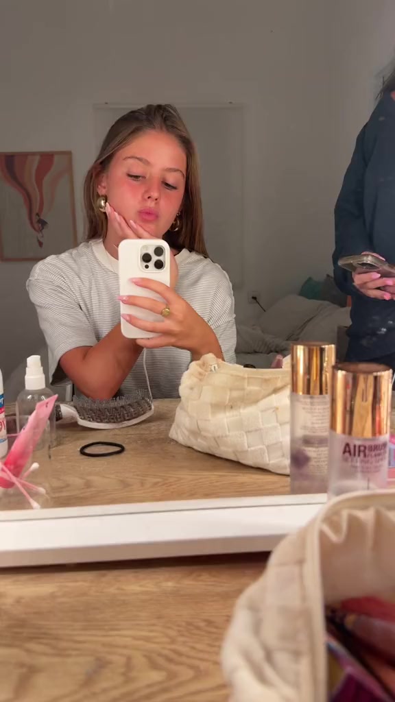 @elliyazohar3