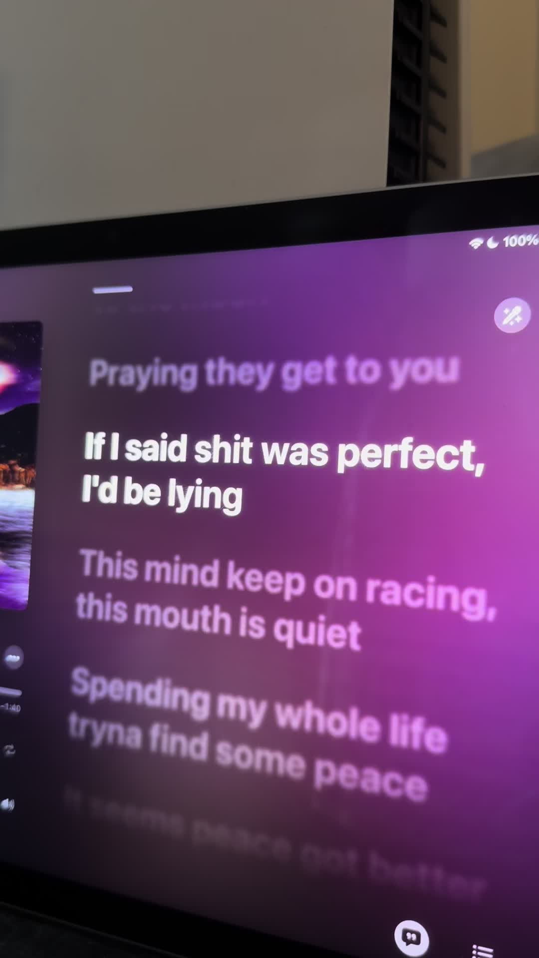 @🎧🩶