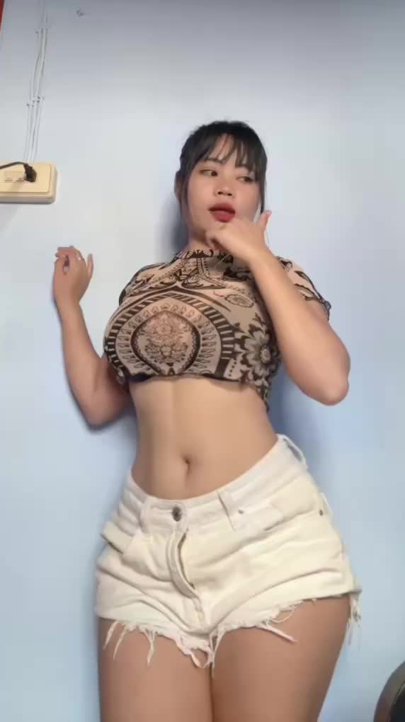 @𝑪𝒉𝒖𝒆🦋