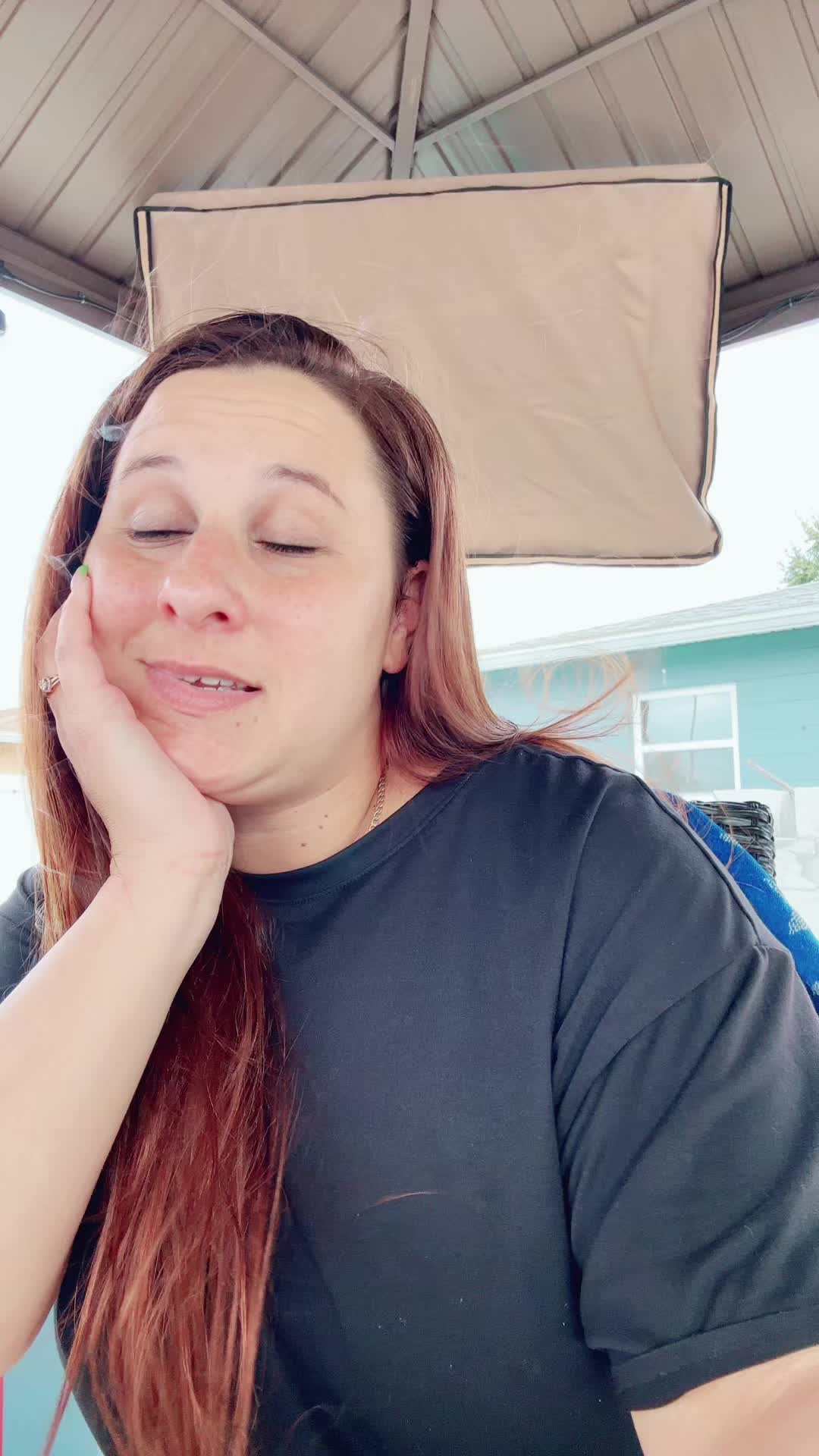 @Leana