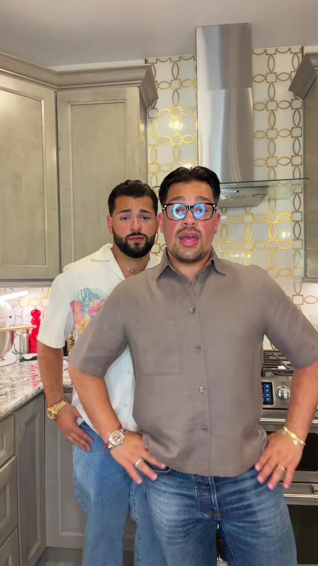 @AnthonyReactss