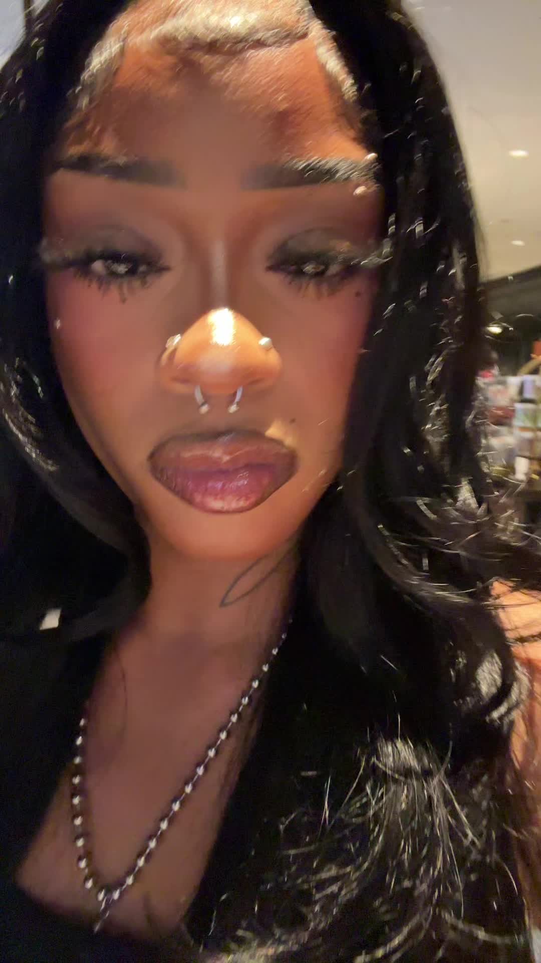 @himynamesunsirae
