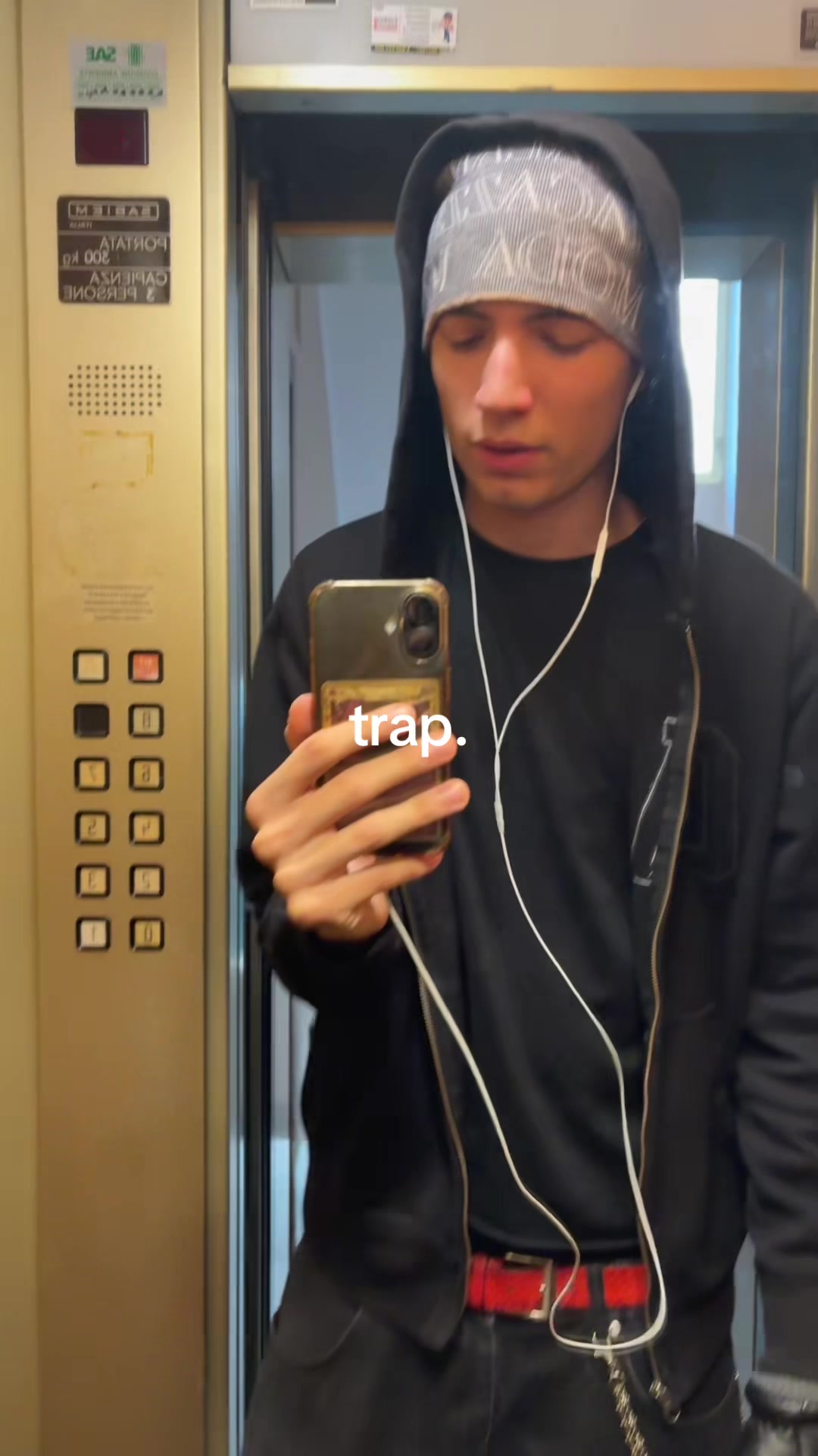 @Reskyu