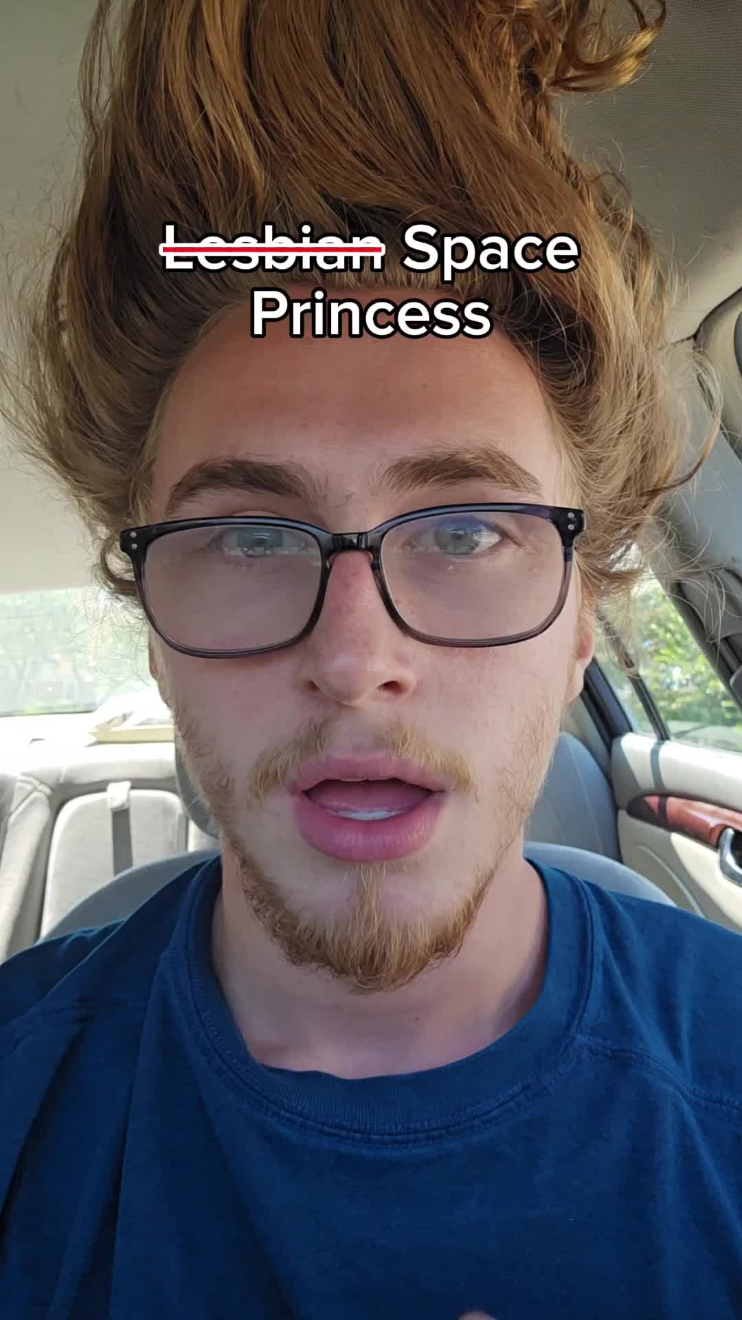@GoldieGl0cks