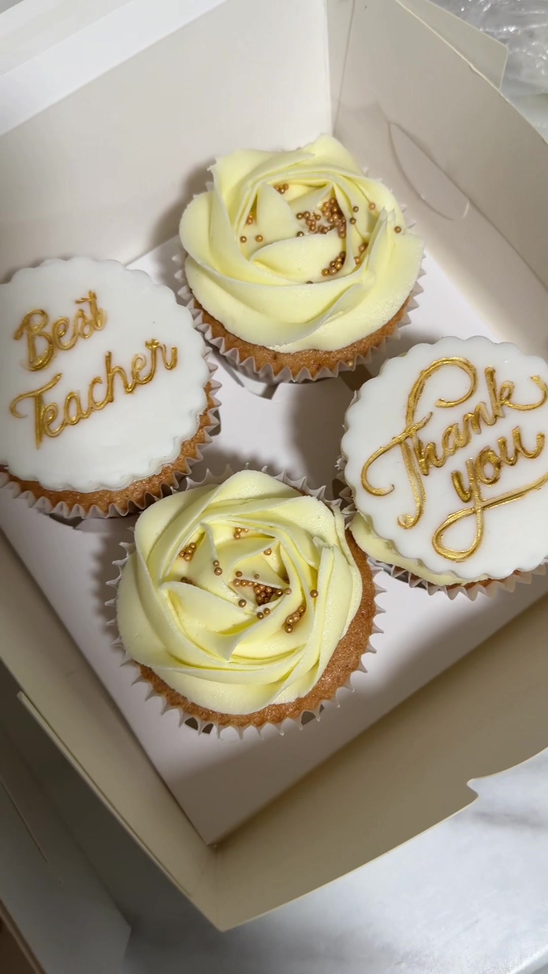 @Heenah /Blissful bakes